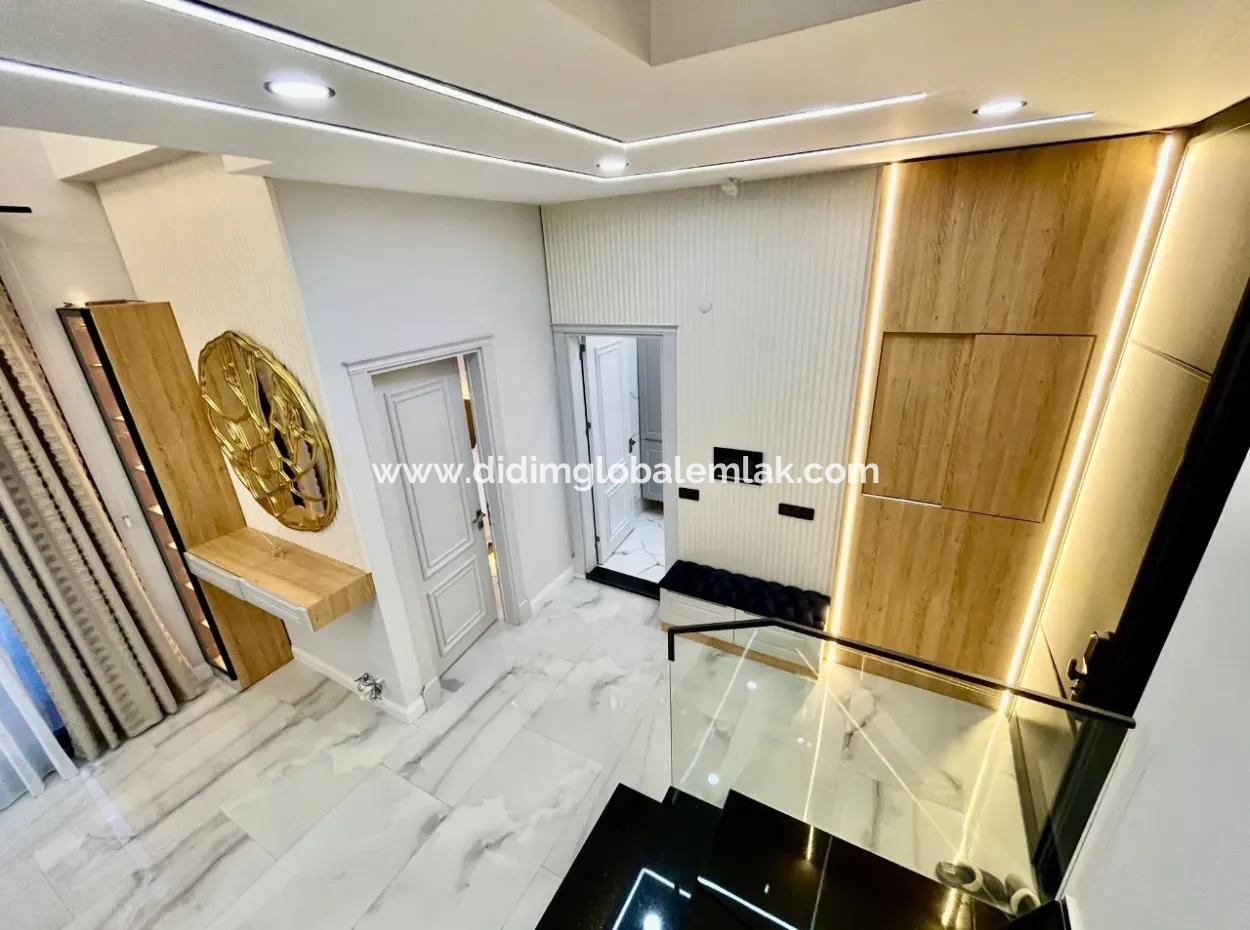 Didim Efeler Mahallesi'nde Lüks Villa