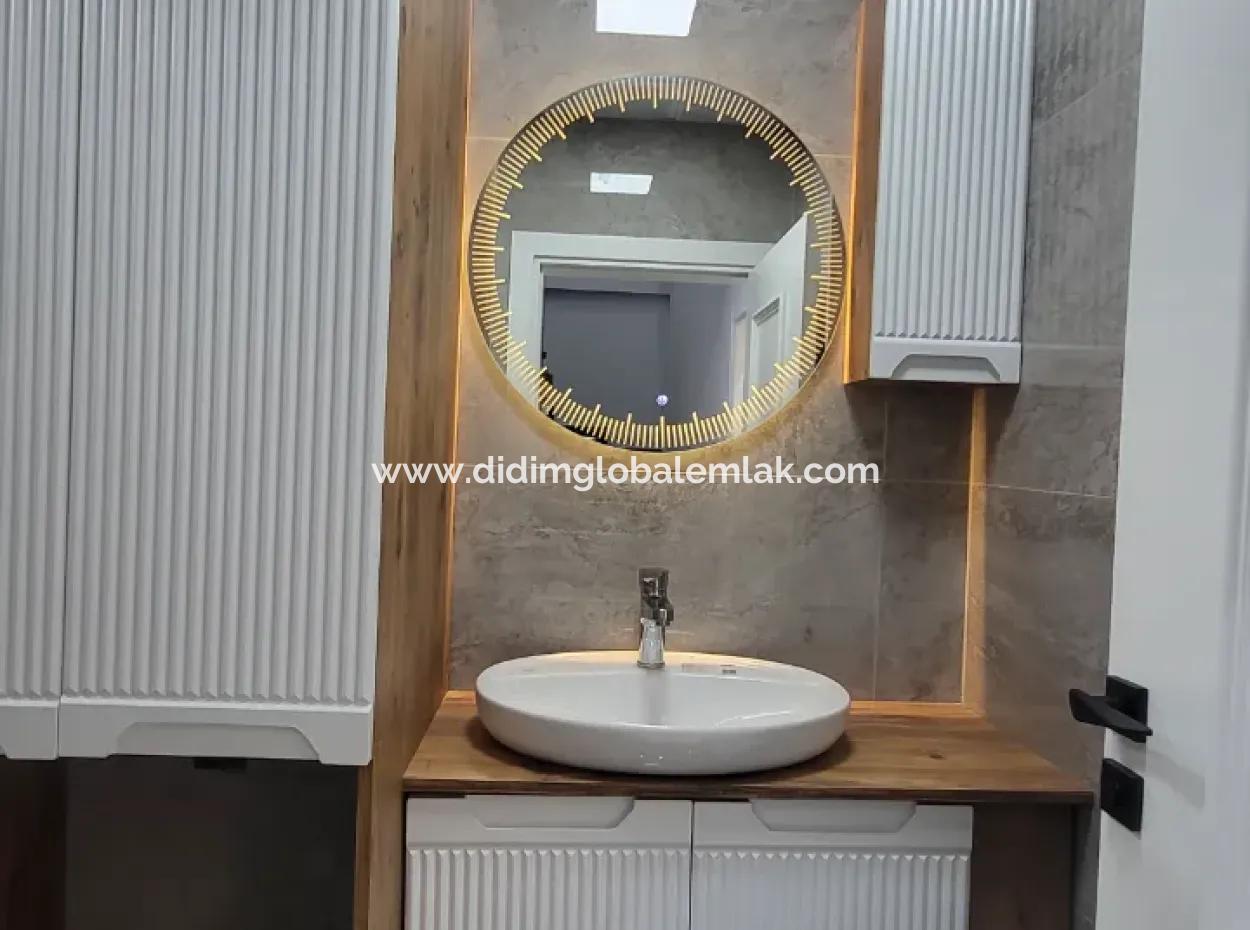 Villa Zu Verkaufen In Altinkum, Didim 4 In 1 Mit Pool