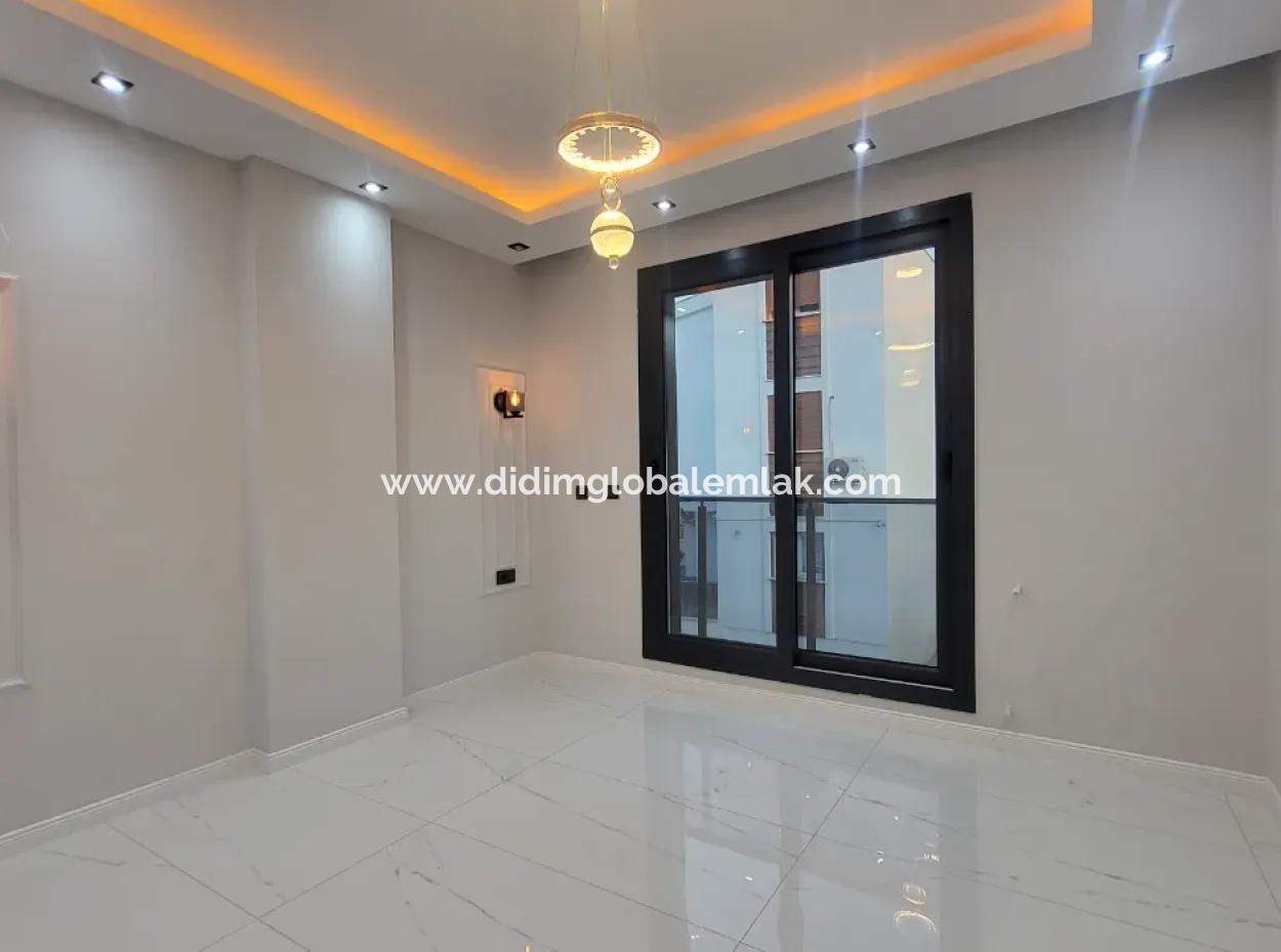 Villa Zu Verkaufen In Altinkum, Didim 4 In 1 Mit Pool