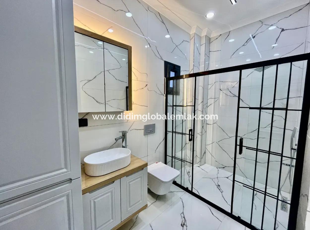 Didim Efeler Mahallesi'nde Lüks Villa