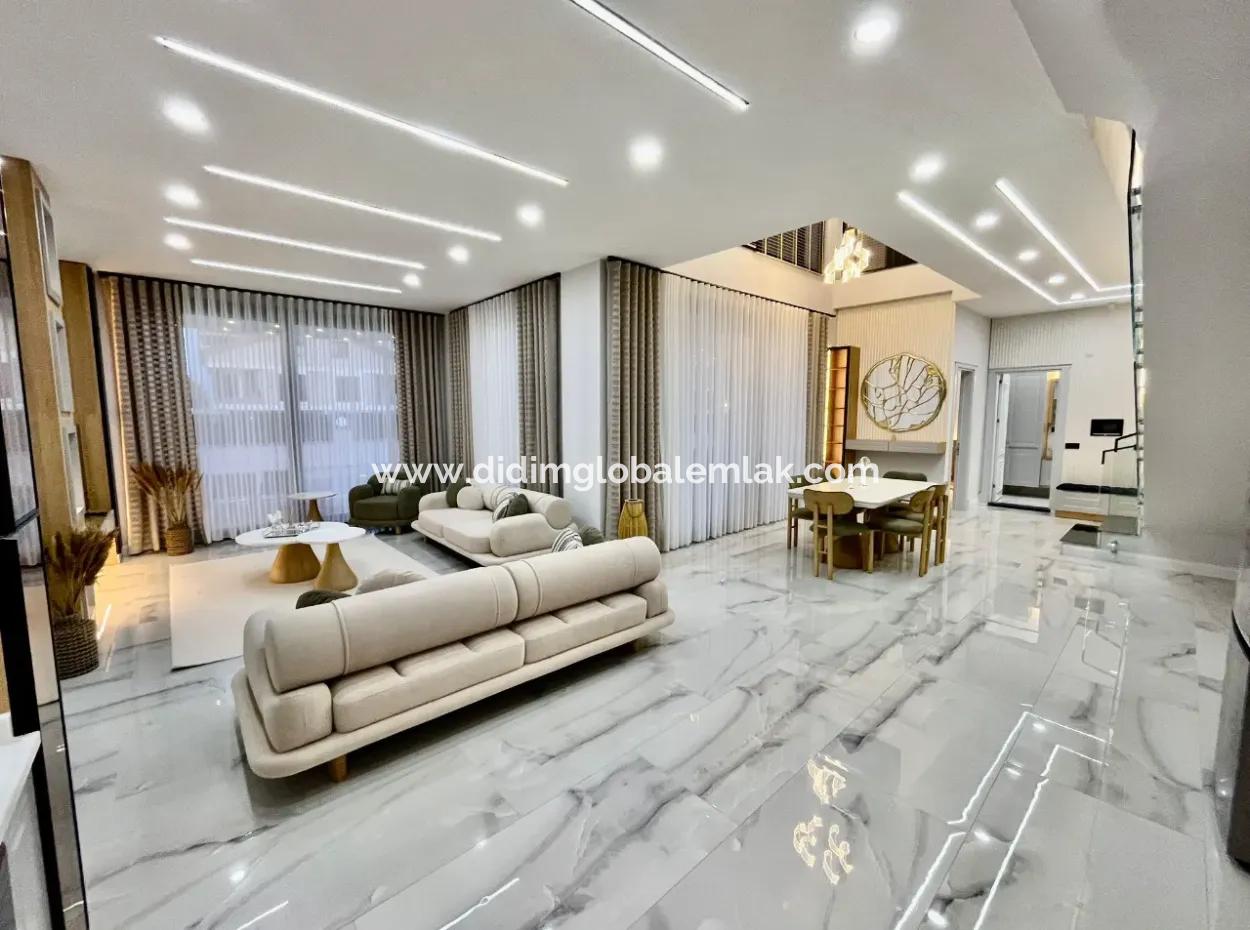 Didim Efeler Mahallesi'nde Lüks Villa