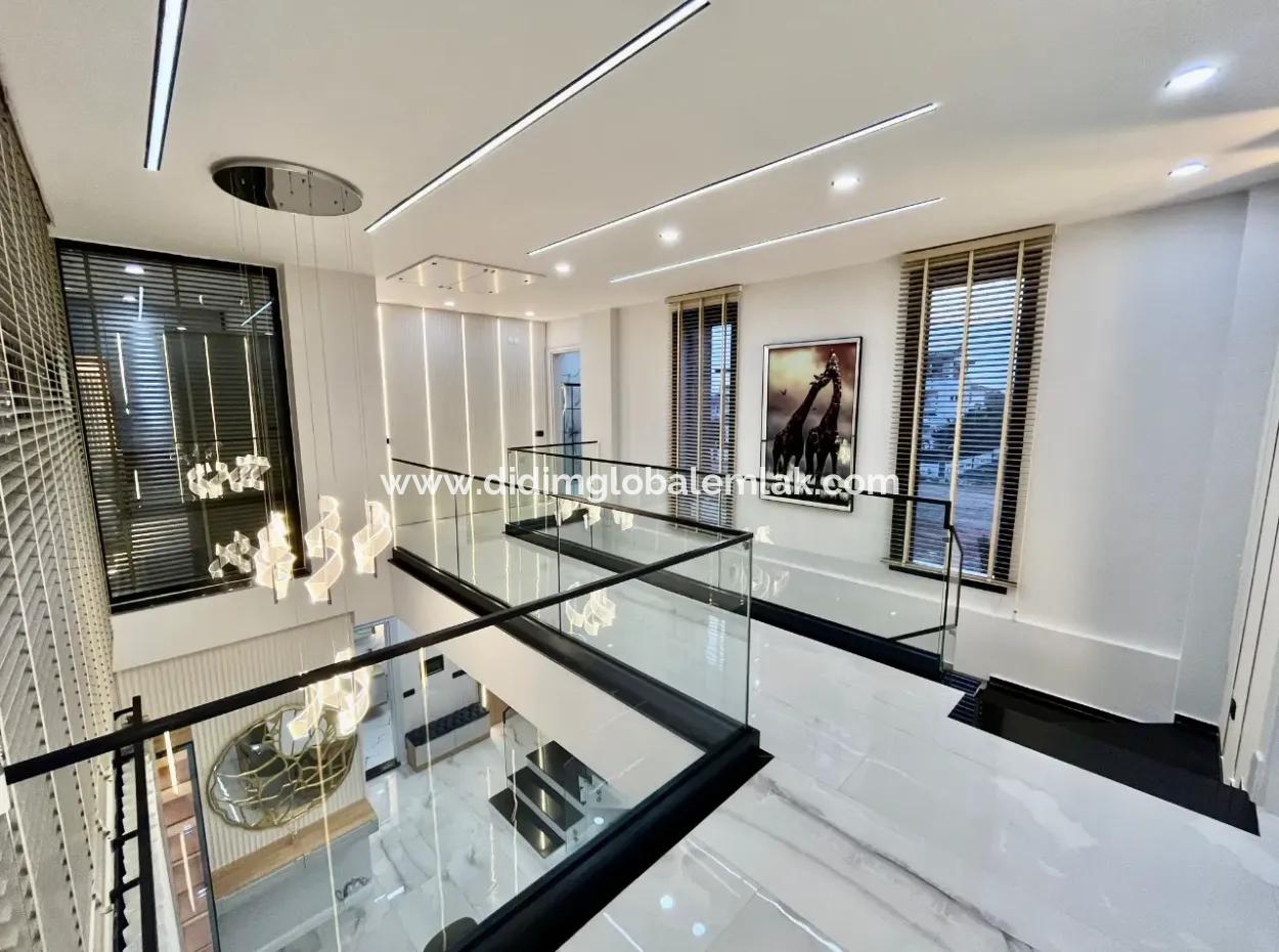 Didim Efeler Mahallesi'nde Lüks Villa