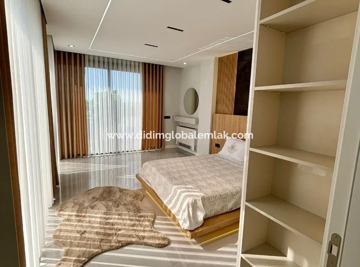 Detached Luxury Villa In Didim