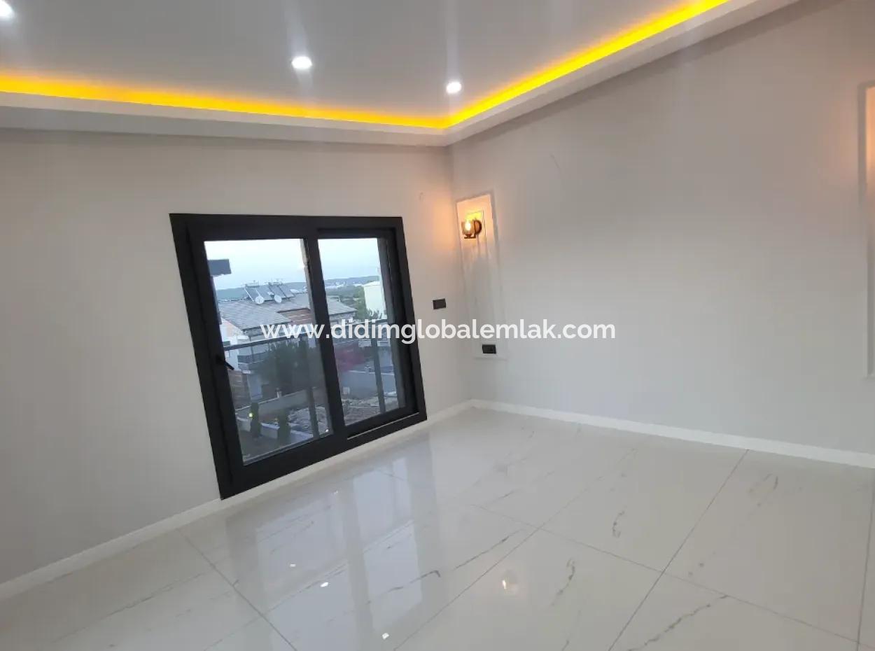 Villa For Sale In Altinkum, Didim 4 In 1 With Pool