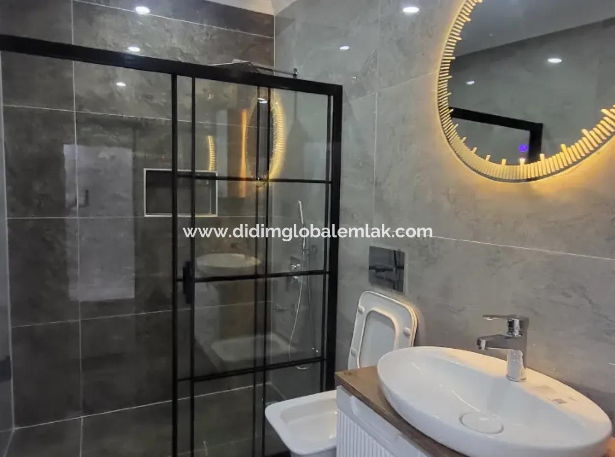 Villa For Sale In Altinkum, Didim 4 In 1 With Pool