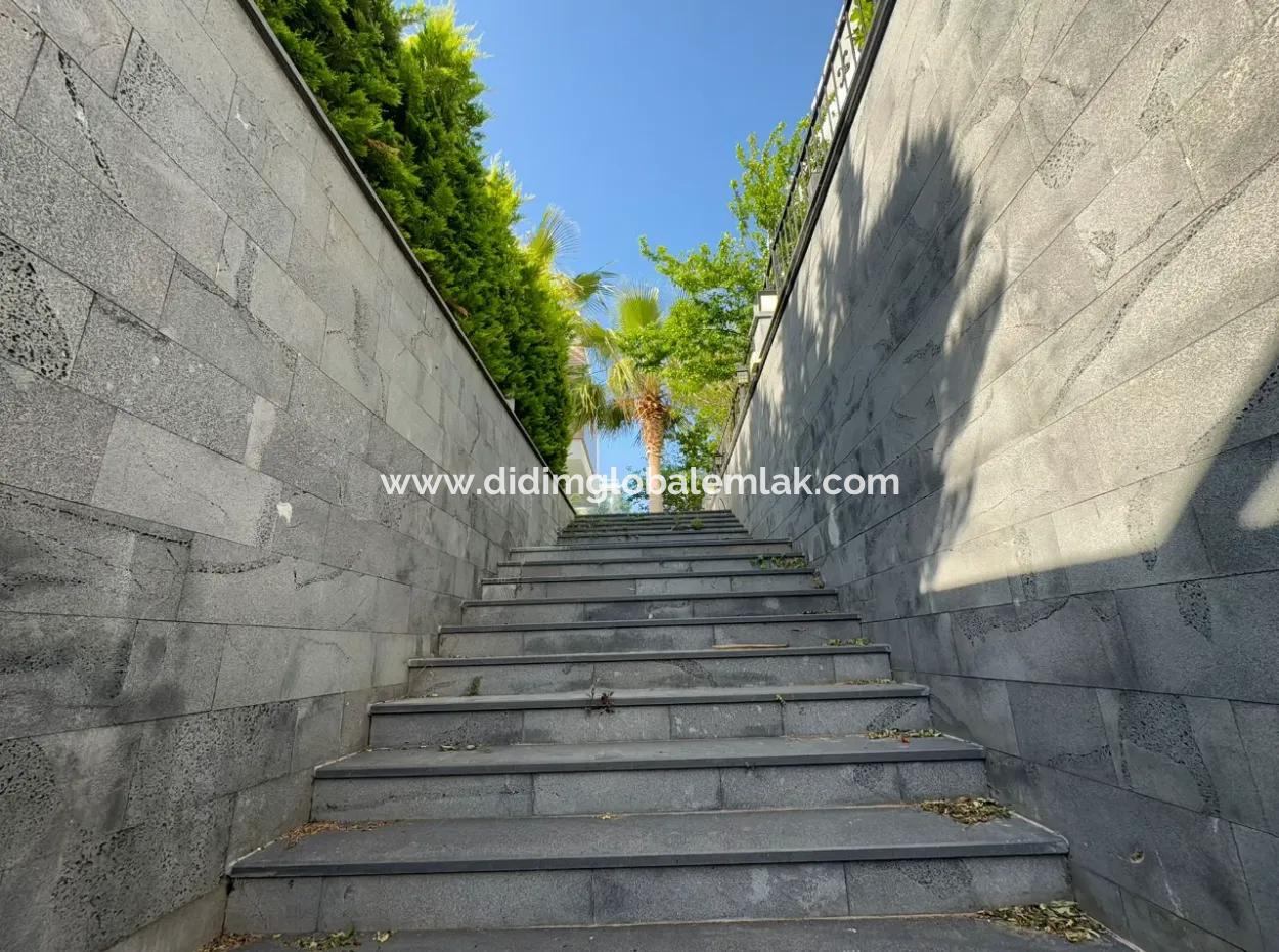 Aydın Didim'de Müstakil Lüks Villa Satılık